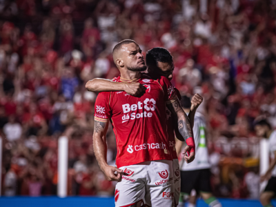 Vila Nova firme na liderança da Série B após tropeços de concorrentes diretos