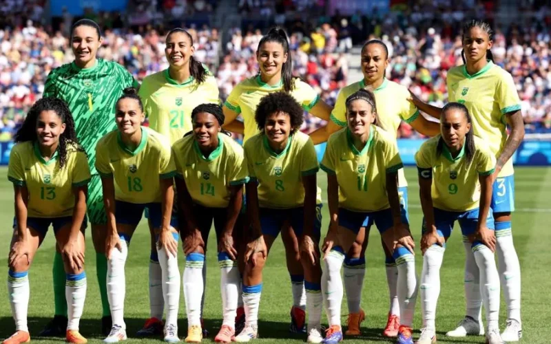 Governo sanciona lei para priorizar o desenvolvimento do futebol feminino no Brasil