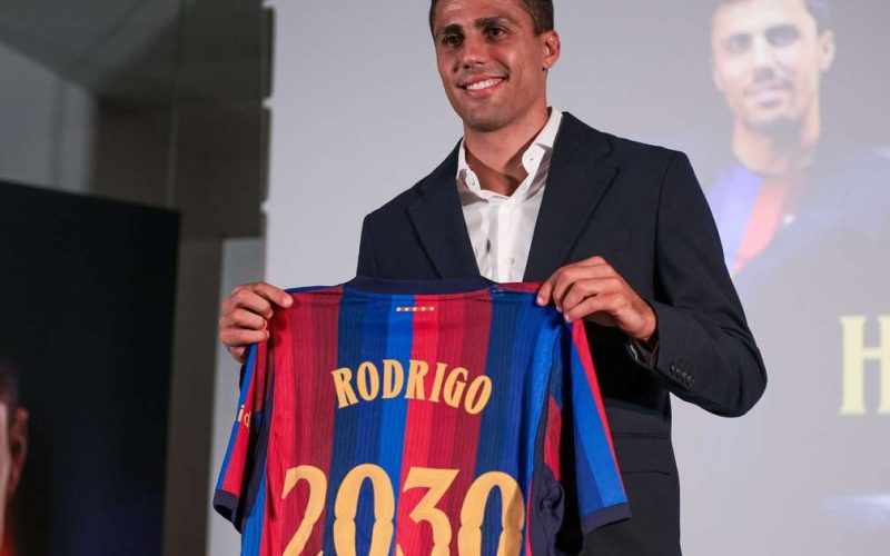FIFA registra recorde bilionário em transferências de 2026, com US$ 9,89 bilhões movimentados e Inglaterra liderando gastos