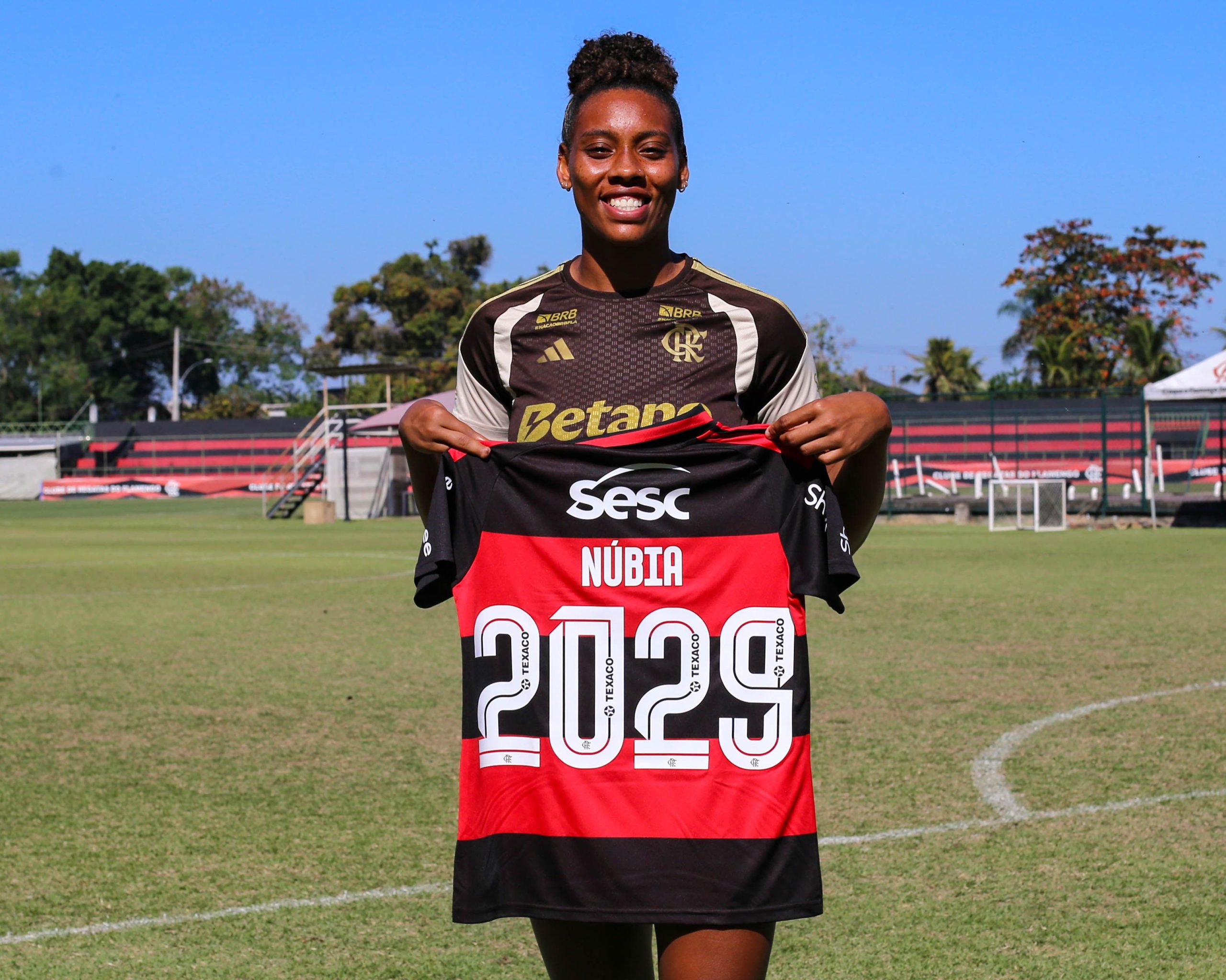 Flamengo renova contrato de Núbia até 2029 e atleta destaca importância da confiança do clube