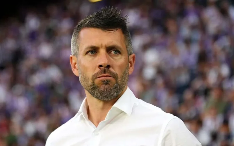 Internacional demite Paulo Pezzolano e Brasileirão 2026 atinge 18 técnicos fora de seus clubes; confira a lista completa