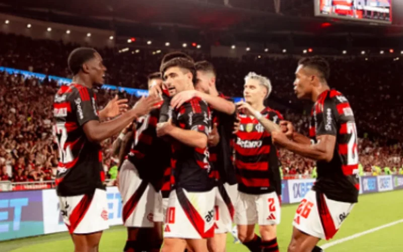 Flamengo avalia troca com o Zenit por Luiz Henrique enquanto Botafogo também mostra interesse