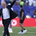 Federação Francesa descarta homenagem a Didier Deschamps para manter foco no novo ciclo de Zinedine Zidane