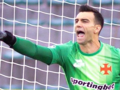 Marcelo Rangel do Remo é o goleiro mais vazado do Brasileirão; Léo Jardim do Vasco vem em segundo lugar