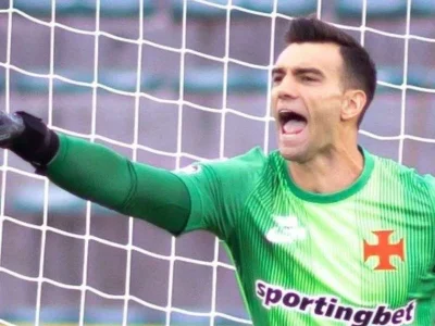 Marcelo Rangel do Remo é o goleiro mais vazado do Brasileirão; Léo Jardim do Vasco vem em segundo lugar