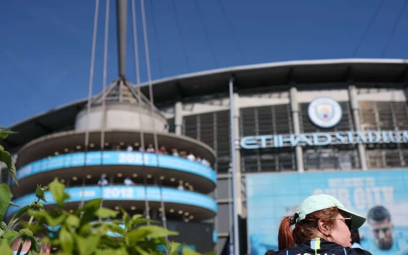 Manchester City é declarado culpado por 115 violações financeiras pela Premier League e pode enfrentar punições severas