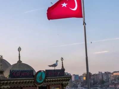 Turquia se destaca no mercado europeu com contratações de estrelas como Salah e Lukaku