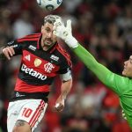 Flamengo empata com Del Valle e avança às semifinais da Libertadores com gol de Arrascaeta