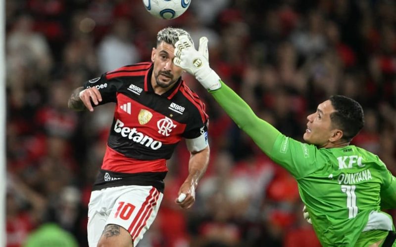 Flamengo empata com Del Valle e avança às semifinais da Libertadores com gol de Arrascaeta