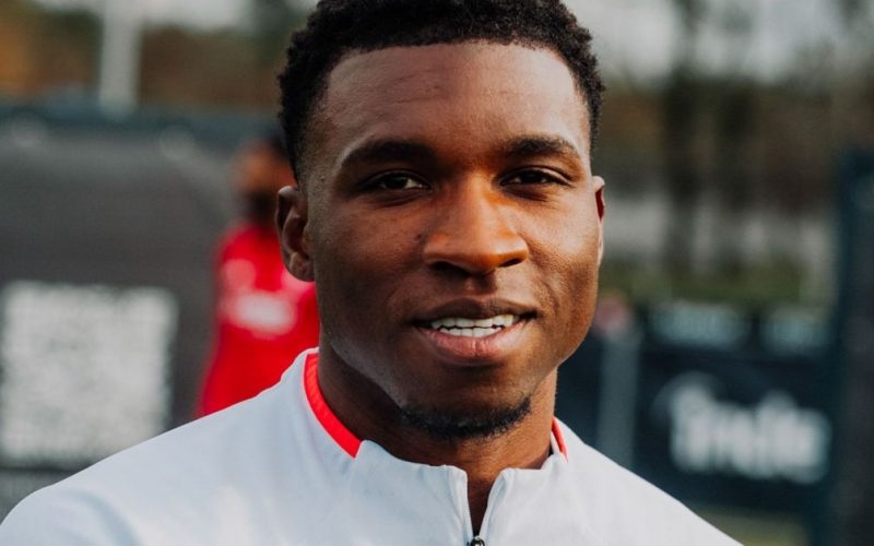 São Paulo avança nas negociações para contratar o lateral-direito Aurélio Buta, ex-Eintracht Frankfurt