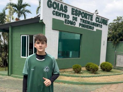Bernardo Brognoli Schmidt, goleiro de 13 anos, é aprovado nas categorias de base do Goiás