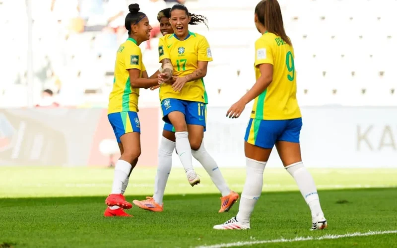 Brasil enfrenta Canadá na Copa do Mundo Feminina Sub-20 em busca da classificação às oitavas de final