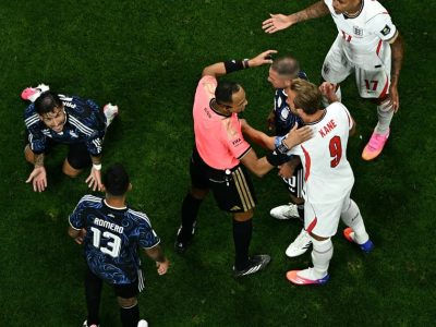 Polêmica entre Inglaterra e Argentina em jogo da Copa do Mundo: confusão provoca debates nas redes sociais