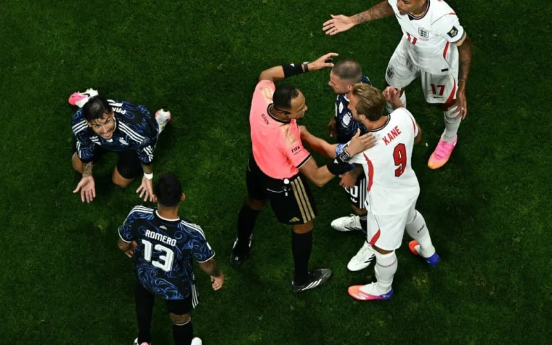 Polêmica entre Inglaterra e Argentina em jogo da Copa do Mundo: confusão provoca debates nas redes sociais