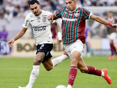 Hulk brilha e marca dois gols na vitória do Fluminense sobre o Corinthians na Neo Química Arena