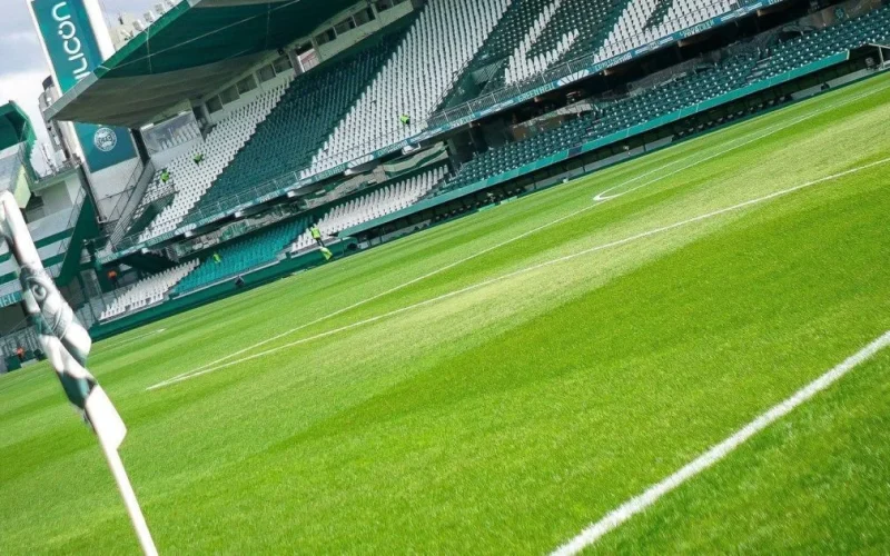 Clássico Athletiba esquenta a 27ª rodada do Brasileirão: veja escalações e onde assistir ao duelo entre Coritiba e Athletico-PR