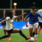 Corinthians leva a melhor sobre Cruzeiro com golaço de Vic Albuquerque nas quartas do Brasileirão Feminino