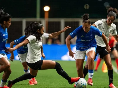 Corinthians leva a melhor sobre Cruzeiro com golaço de Vic Albuquerque nas quartas do Brasileirão Feminino