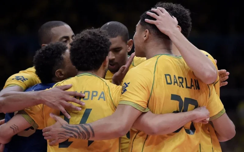 Brasil conquista título do Sul-Americano de Vôlei Masculino ao vencer Argentina e garante vaga nas Olimpíadas de 2028