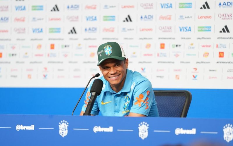 Douglas Santos responde ao técnico da Noruega: "Esse tipo de comentário motiva" antes de duelo nas oitavas da Copa do Mundo
