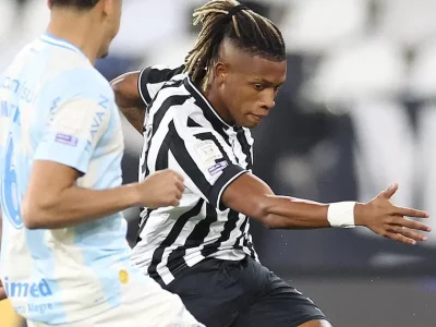 Botafogo supera Grêmio em embate emocionante com dois gols de Danilo e vitória por 3 a 2