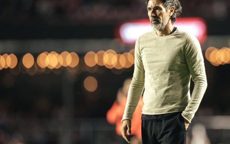 Eduardo Domínguez reflete sobre desafios do futebol brasileiro e compara Atlético com Flamengo