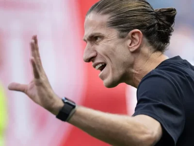 Filipe Luís inicia nova era no Mônaco com liderança na Ligue 1 e jogo coletivo impressionante