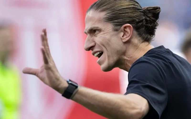 Filipe Luís inicia nova era no Mônaco com liderança na Ligue 1 e jogo coletivo impressionante
