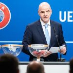 Ceferin afirma que "futebol não precisa de imperadores" em críticas à gestão de Infantino na Fifa
