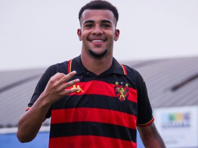 Fluminense manifesta interesse em Arthur Maron, atacante do Sport; primeira proposta é rejeitada