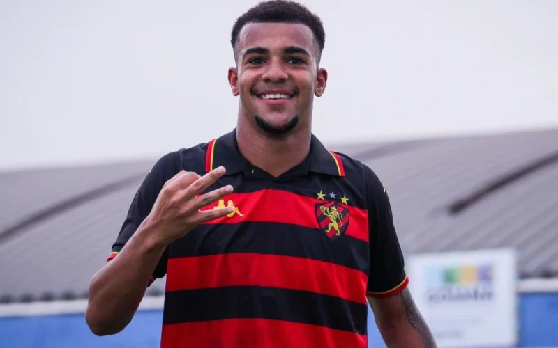Fluminense manifesta interesse em Arthur Maron, atacante do Sport; primeira proposta é rejeitada