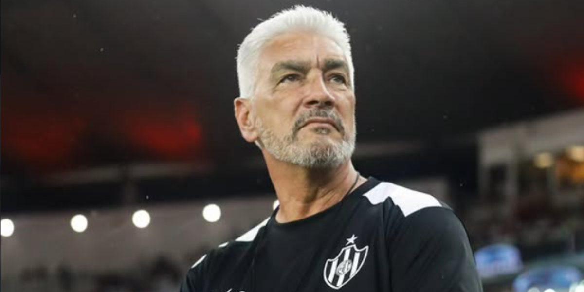Omar De Felippe é o novo técnico do Talleres após saída de Jorge Sampaoli