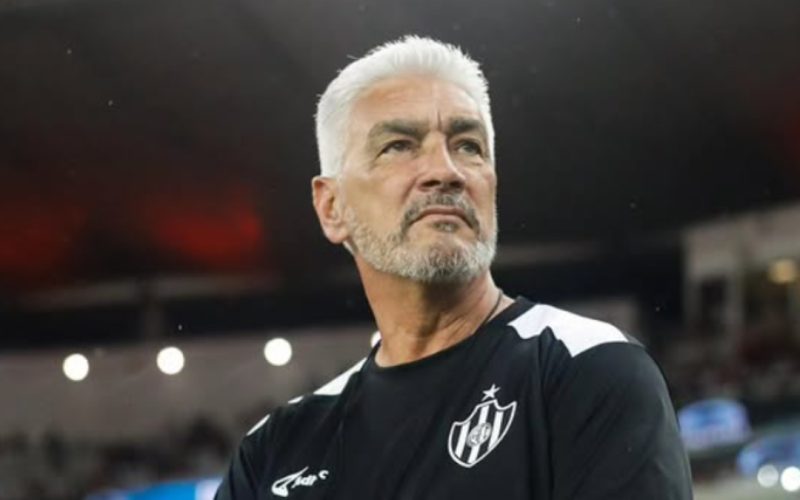 Omar De Felippe é o novo técnico do Talleres após saída de Jorge Sampaoli