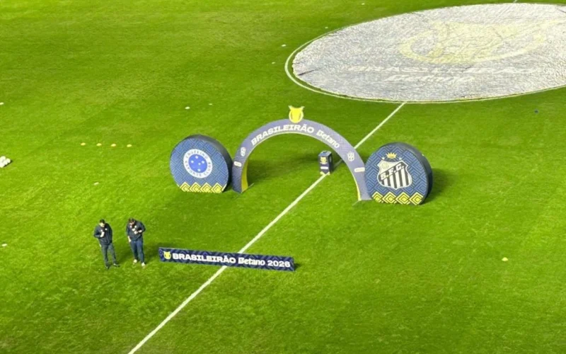Santos e Cruzeiro confirmam escalações para duelo decisivo no Campeonato Brasileiro