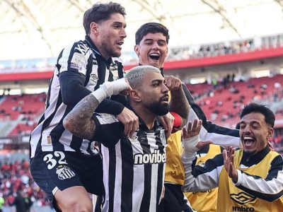 Santos supera Internacional com golaços de Gabigol e garante vitória suada no Brasileirão
