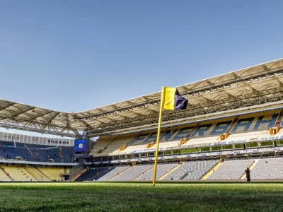 Fenerbahçe e Roma se enfrentam na Champions League: onde assistir e escalações da partida em Istambul