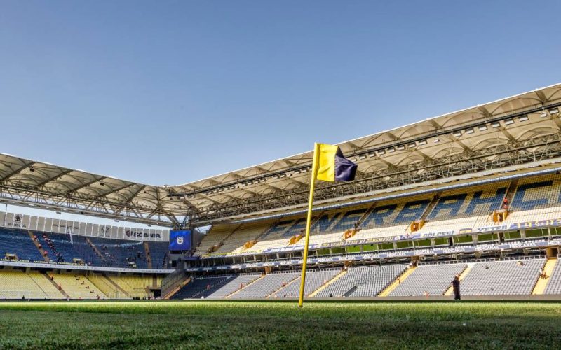 Fenerbahçe e Roma se enfrentam na Champions League: onde assistir e escalações da partida em Istambul
