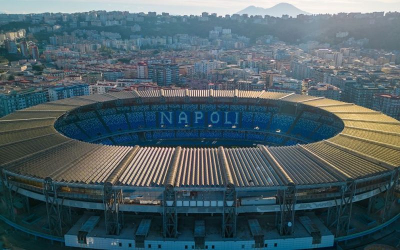 Napoli tenta recuperação contra Arsenal na Champions League: horários e onde assistir ao jogo