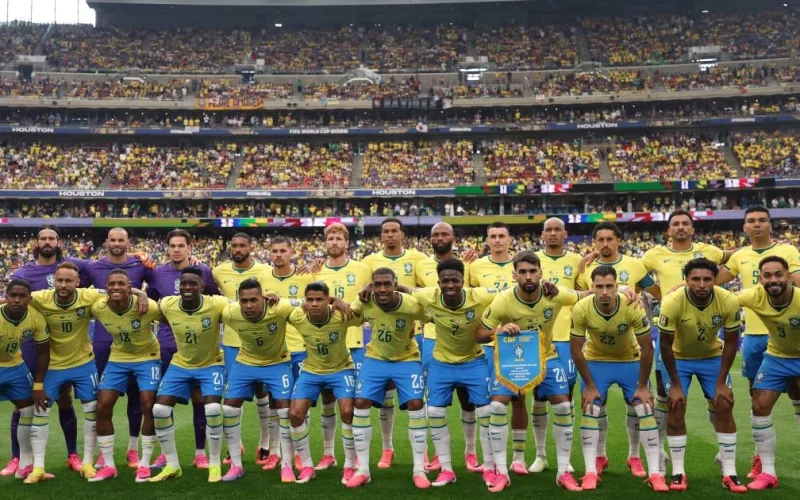 Ancelotti faz grande renovação na Seleção Brasileira: apenas oito remanescentes do Mundial em convocação para amistosos contra Austrália e Índia