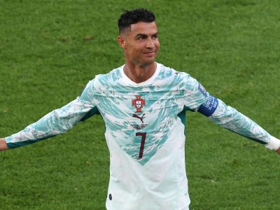 Cristiano Ronaldo supera Pelé e Messi: confira a lista dos maiores artilheiros da história do futebol