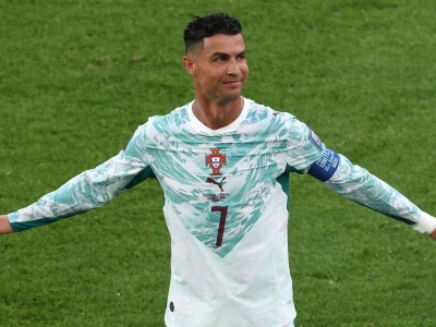 Cristiano Ronaldo supera Pelé e Messi: confira a lista dos maiores artilheiros da história do futebol