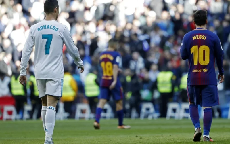 Messi e Cristiano Ronaldo podem fazer história juntos na despedida de Carlos Tévez em dezembro na Argentina