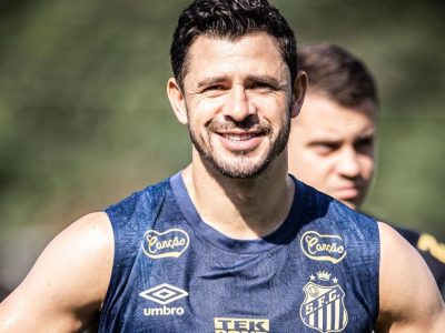Giuliano anuncia aposentadoria e agradece ao futebol por sua trajetória de vida e conquistas