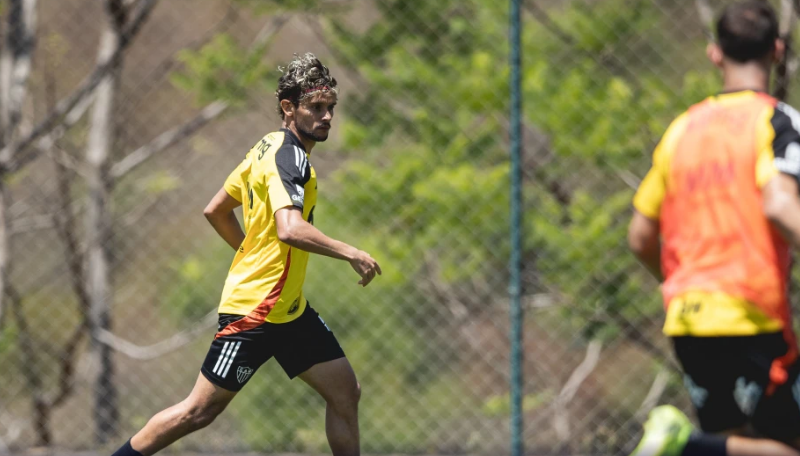 São Paulo tenta contratação de Gustavo Scarpa em negociação com o Atlético-MG