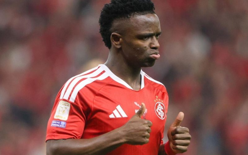 Internacional terá que se adaptar à nova regra da CBF e reduzir número de estrangeiros no elenco de 12 para 5 até 2030