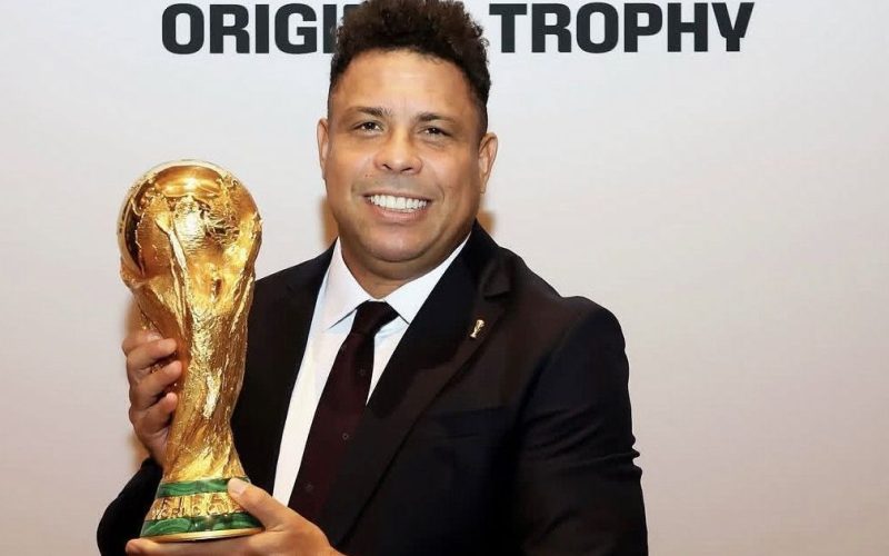 Ronaldo Fenômeno completa 50 anos: relembre os momentos marcantes de uma carreira inesquecível