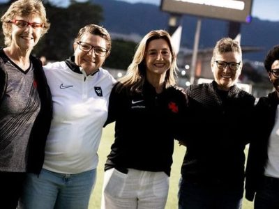 Vasco resgata ídolas do passado e fortalece laços no futebol feminino com antigas jogadoras e novas gerações