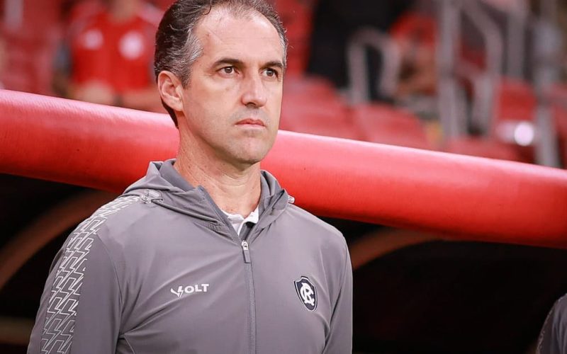 Remo dispensa Léo Condé após derrota contundente para o Bahia na Série A