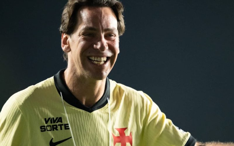 Marcos Lamacchia vence leilão e garante R$ 3 bilhões para SAF do Vasco