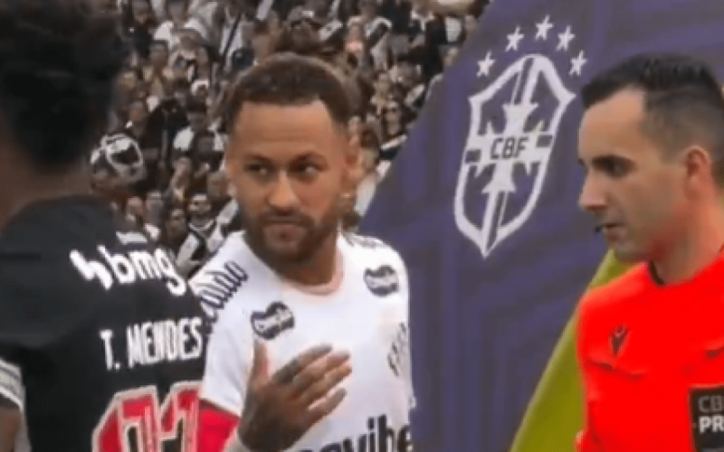 Thiago Mendes ignora Neymar em novo capítulo da 'treta' antes de Vasco x Santos